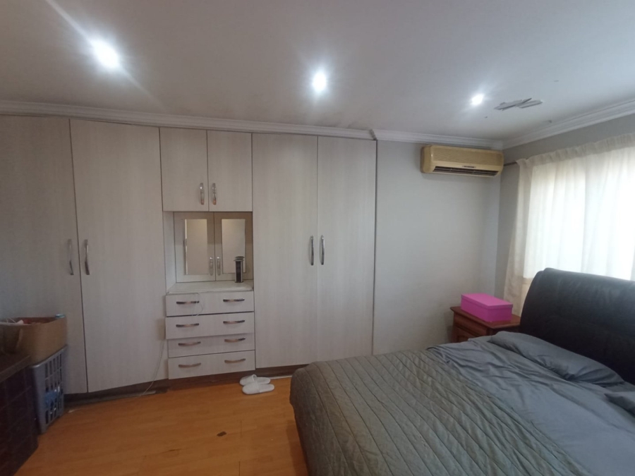 3 Bedroom Property for Sale in Scottsville KwaZulu-Natal