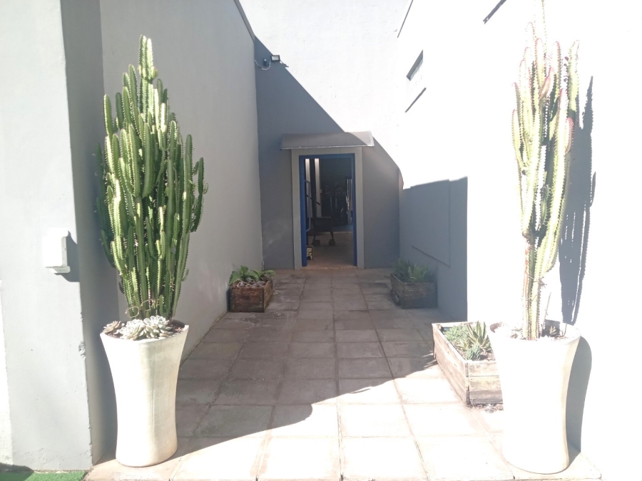 4 Bedroom Property for Sale in Greendale KwaZulu-Natal