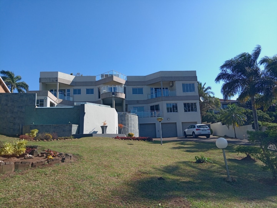 5 Bedroom Property for Sale in Uvongo KwaZulu-Natal
