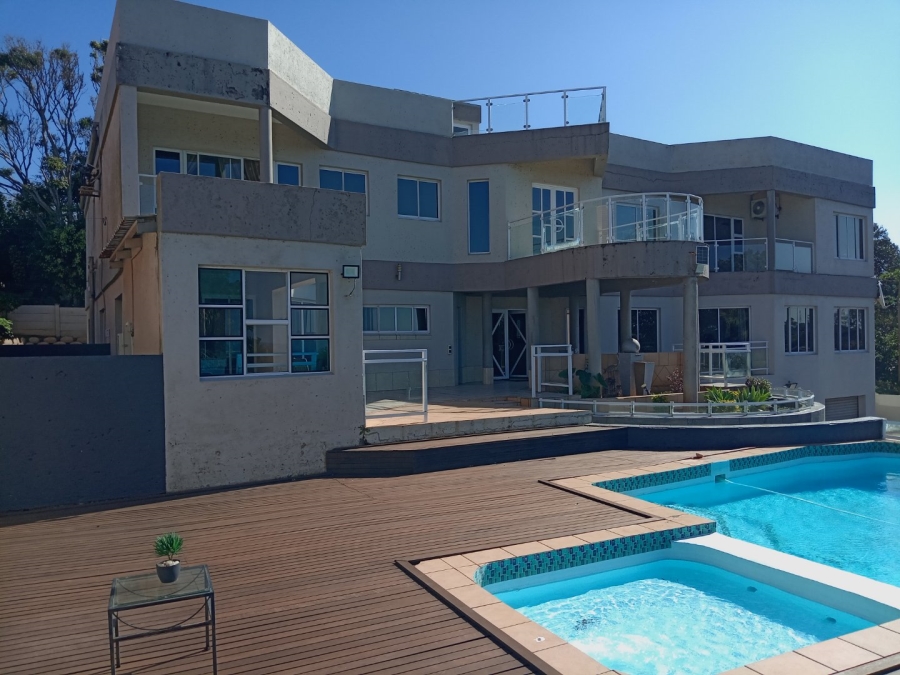 5 Bedroom Property for Sale in Uvongo KwaZulu-Natal