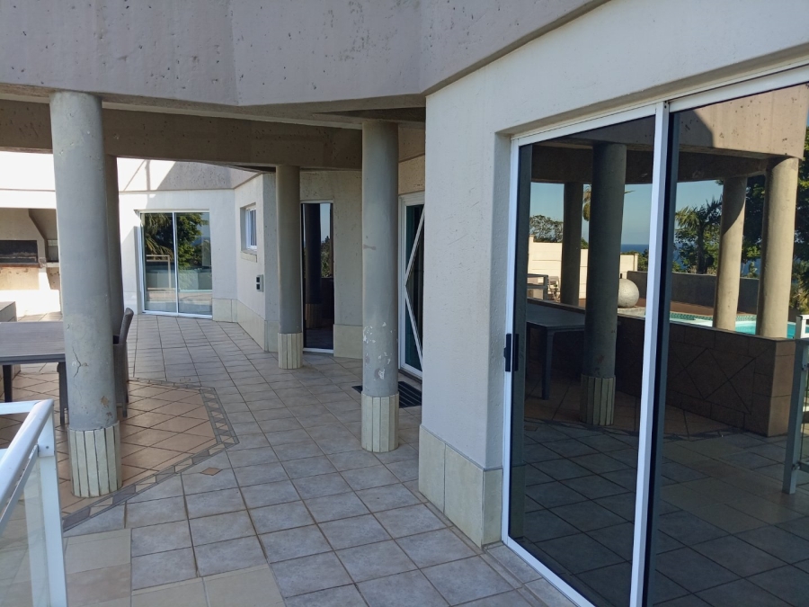 5 Bedroom Property for Sale in Uvongo KwaZulu-Natal