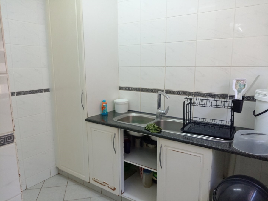5 Bedroom Property for Sale in Uvongo KwaZulu-Natal