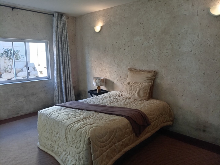 5 Bedroom Property for Sale in Uvongo KwaZulu-Natal
