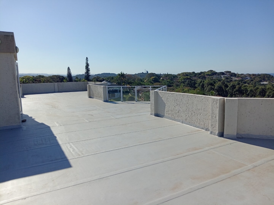 5 Bedroom Property for Sale in Uvongo KwaZulu-Natal
