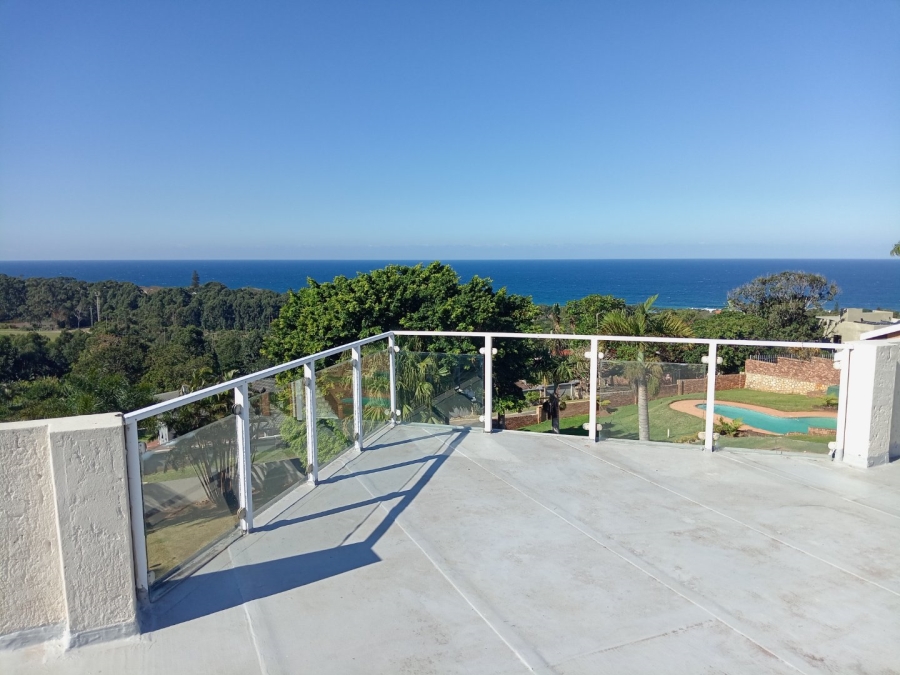 5 Bedroom Property for Sale in Uvongo KwaZulu-Natal