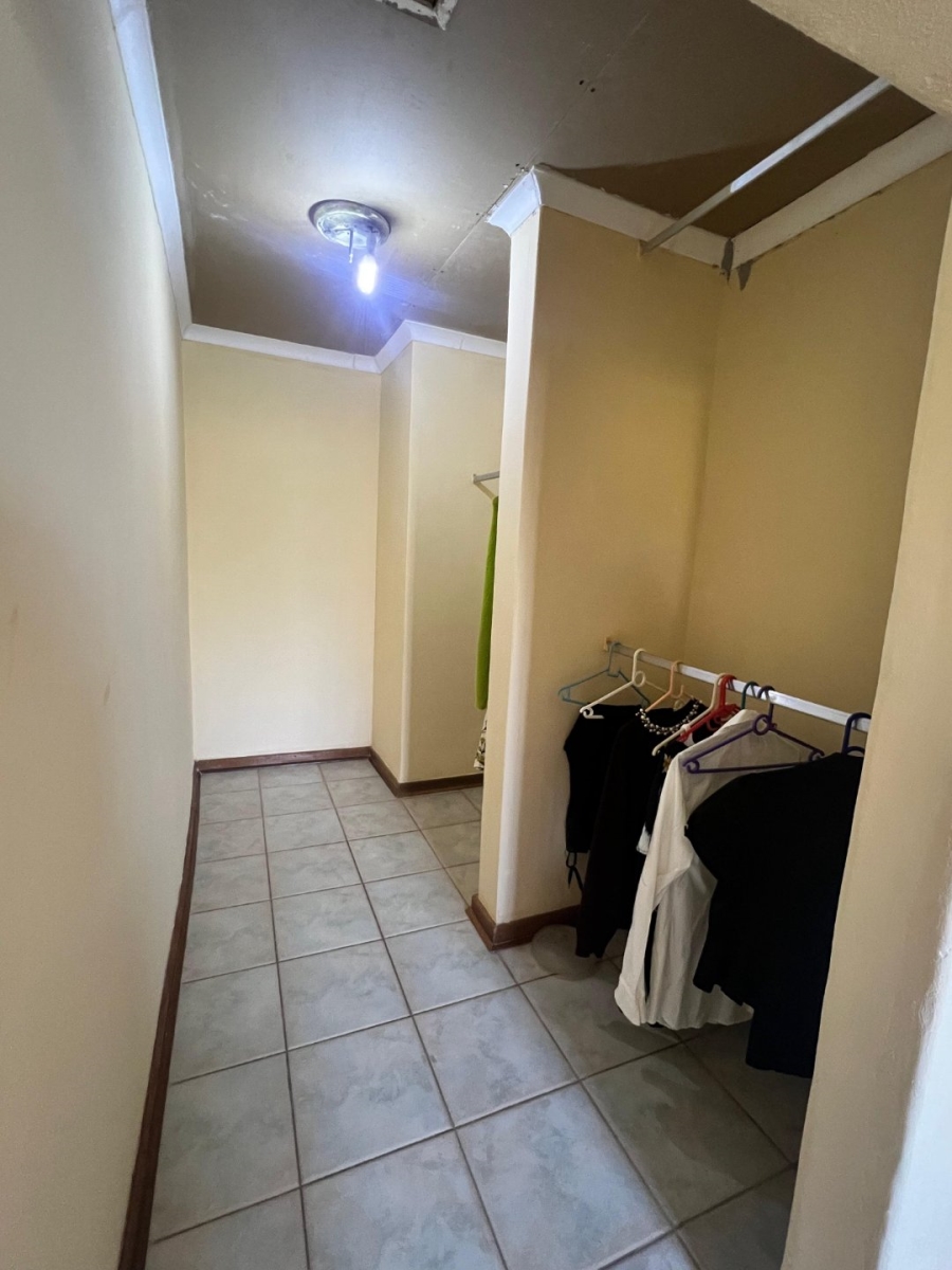 4 Bedroom Property for Sale in Naidooville KwaZulu-Natal