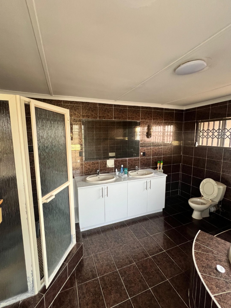 4 Bedroom Property for Sale in Naidooville KwaZulu-Natal