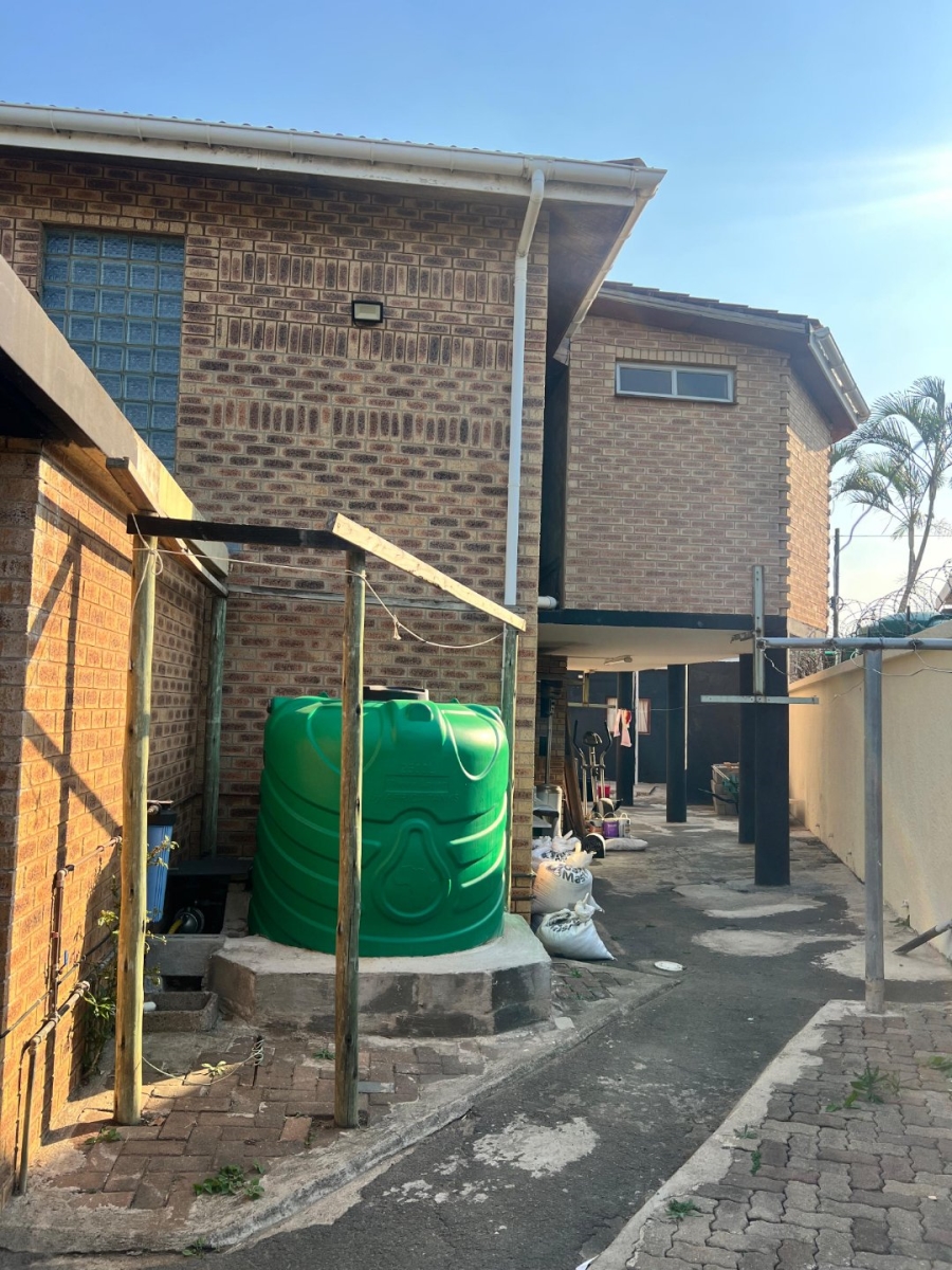 4 Bedroom Property for Sale in Naidooville KwaZulu-Natal