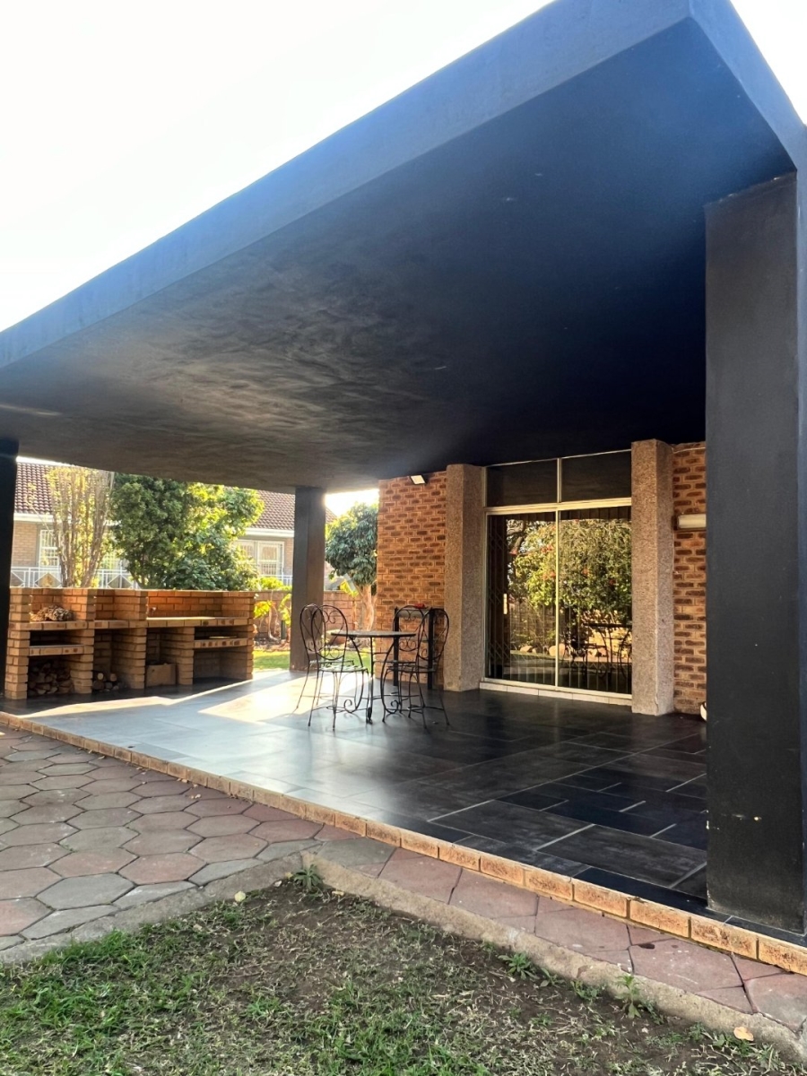 4 Bedroom Property for Sale in Naidooville KwaZulu-Natal