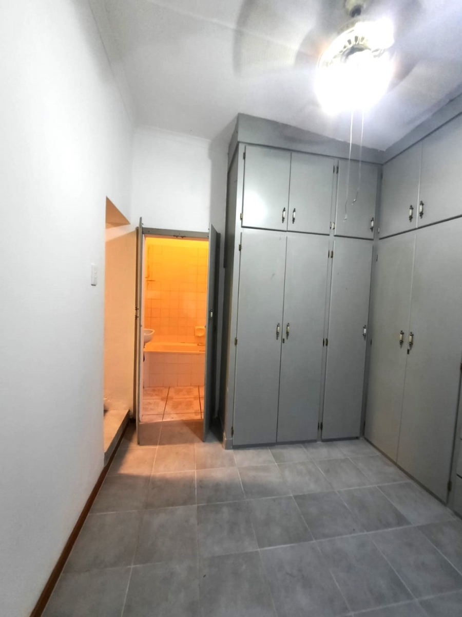 5 Bedroom Property for Sale in Pelham KwaZulu-Natal