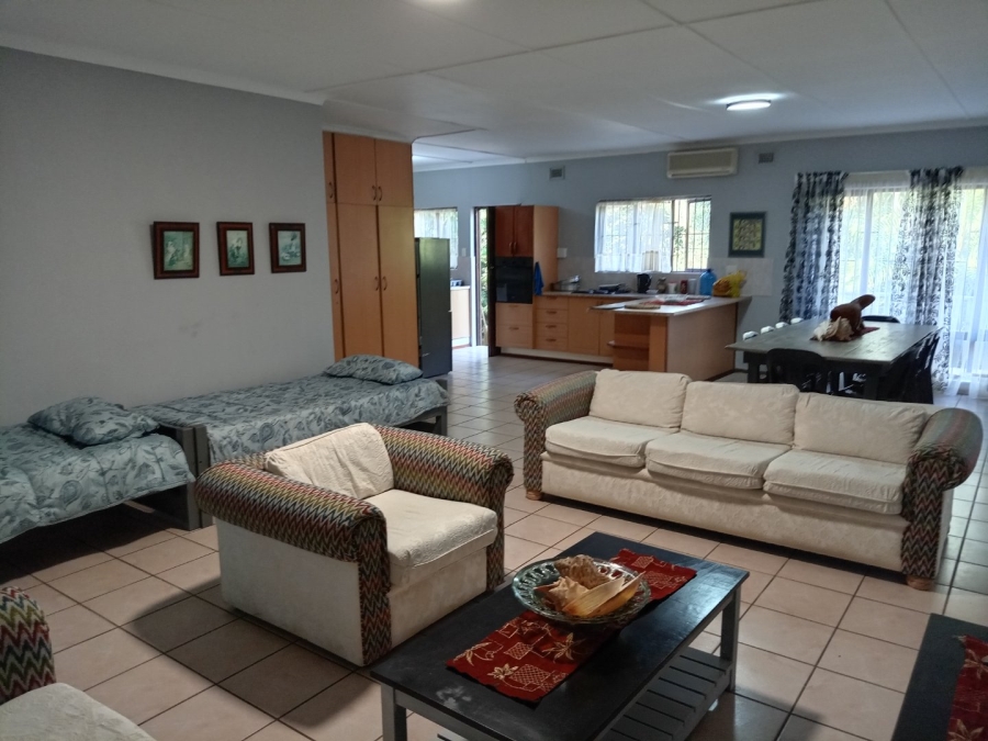 4 Bedroom Property for Sale in Uvongo KwaZulu-Natal