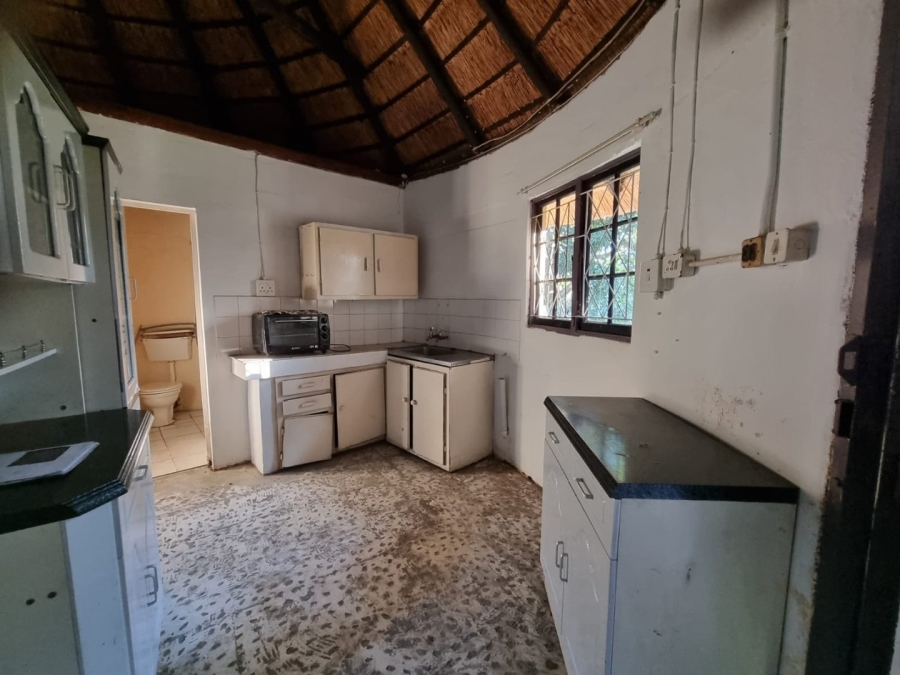 2 Bedroom Property for Sale in Umtentweni KwaZulu-Natal