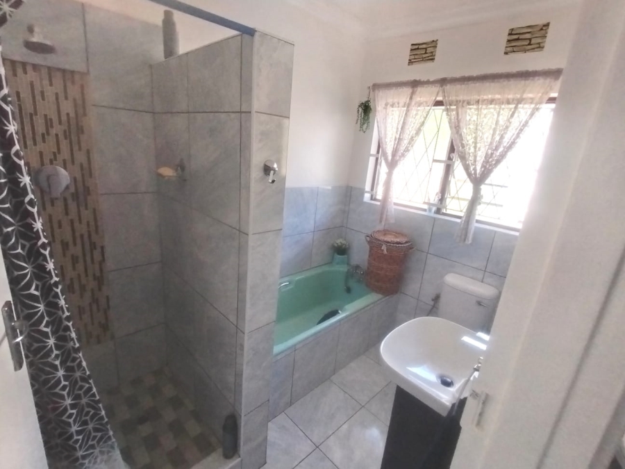 4 Bedroom Property for Sale in Sunwich Port KwaZulu-Natal