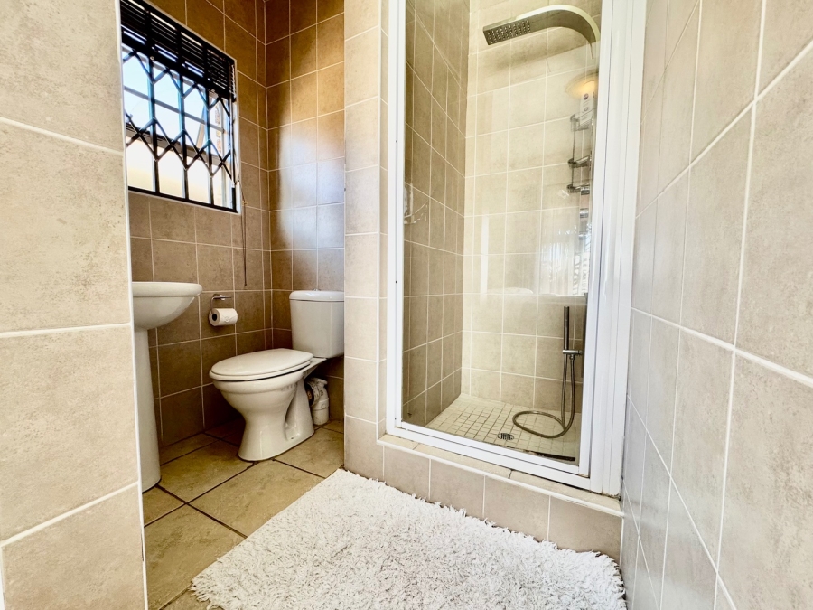 To Let  Bedroom Property for Rent in Pioneer Park KwaZulu-Natal
