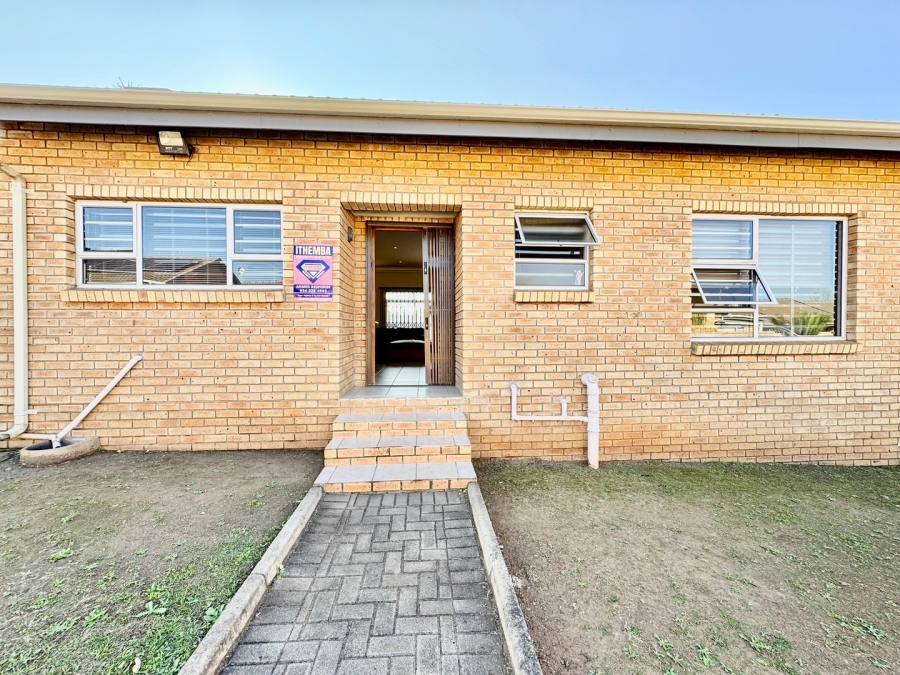 To Let  Bedroom Property for Rent in Pioneer Park KwaZulu-Natal