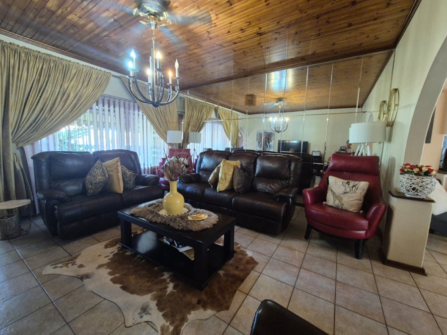 3 Bedroom Property for Sale in Aviary Hill KwaZulu-Natal
