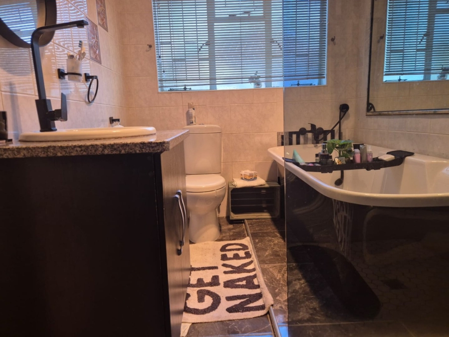 3 Bedroom Property for Sale in Aviary Hill KwaZulu-Natal