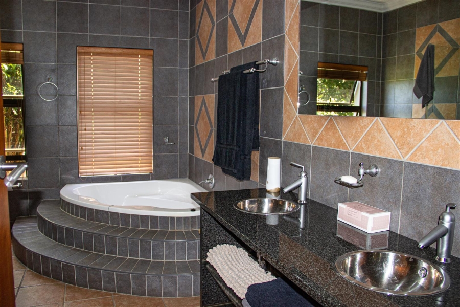 4 Bedroom Property for Sale in Southbroom KwaZulu-Natal