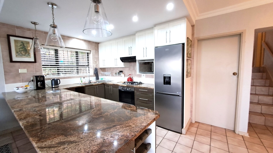 3 Bedroom Property for Sale in Glenmore KwaZulu-Natal