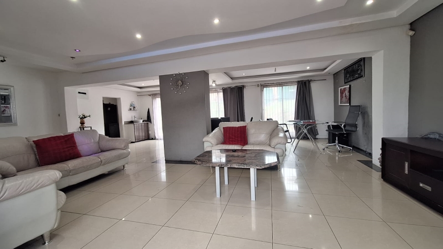 4 Bedroom Property for Sale in Cordoba Gardens KwaZulu-Natal