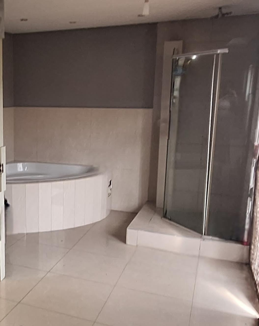 4 Bedroom Property for Sale in Cordoba Gardens KwaZulu-Natal