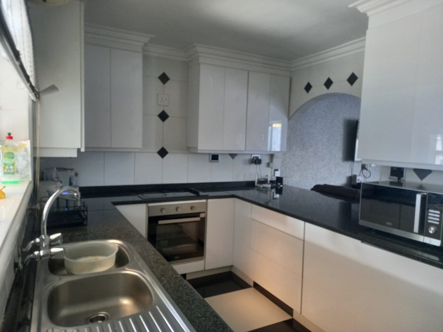 3 Bedroom Property for Sale in Newlands East KwaZulu-Natal