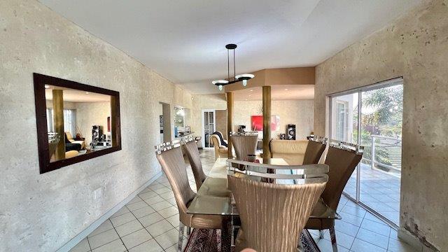 5 Bedroom Property for Sale in Uvongo KwaZulu-Natal