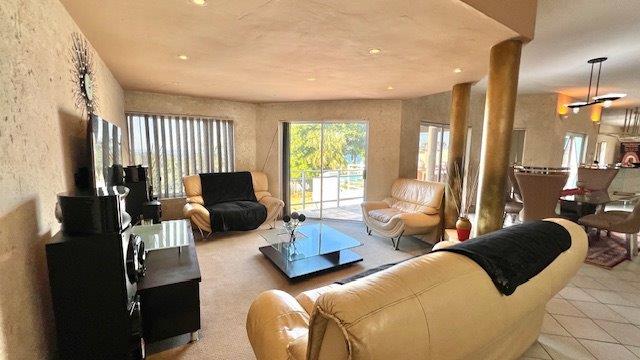 5 Bedroom Property for Sale in Uvongo KwaZulu-Natal