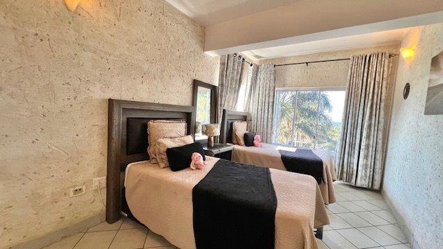 5 Bedroom Property for Sale in Uvongo KwaZulu-Natal