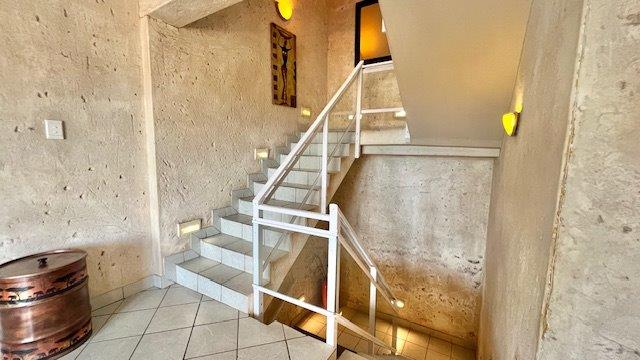 5 Bedroom Property for Sale in Uvongo KwaZulu-Natal