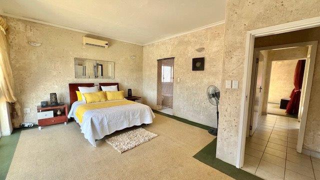 5 Bedroom Property for Sale in Uvongo KwaZulu-Natal