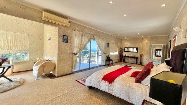 5 Bedroom Property for Sale in Uvongo KwaZulu-Natal