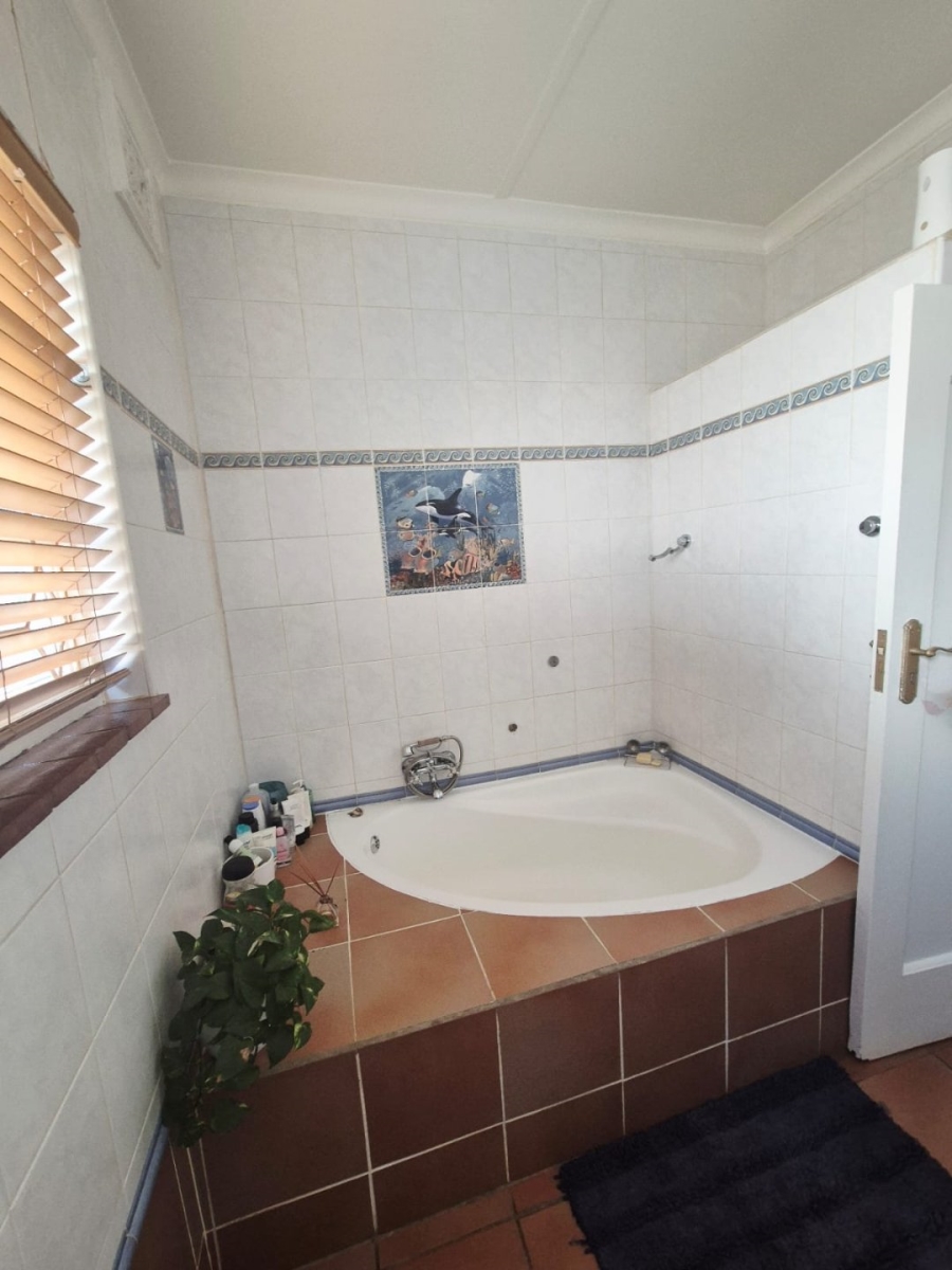 3 Bedroom Property for Sale in Ocean View KwaZulu-Natal
