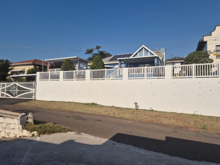 3 Bedroom Property for Sale in Ocean View KwaZulu-Natal