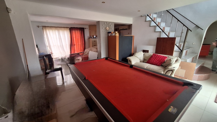 2 Bedroom Property for Sale in Cordoba Gardens KwaZulu-Natal