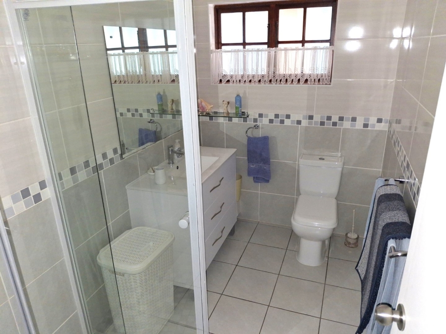 2 Bedroom Property for Sale in Port Edward KwaZulu-Natal