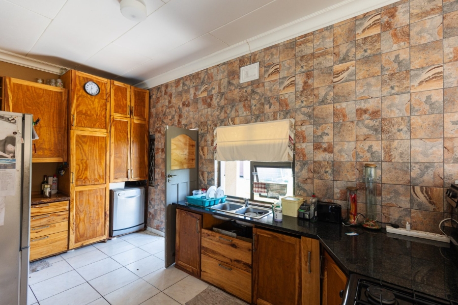 3 Bedroom Property for Sale in Uvongo KwaZulu-Natal