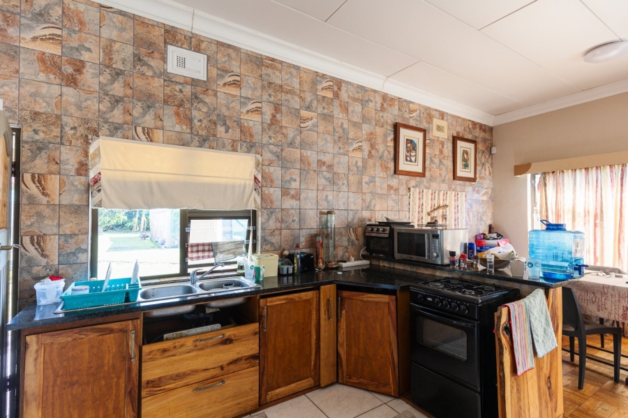 3 Bedroom Property for Sale in Uvongo KwaZulu-Natal