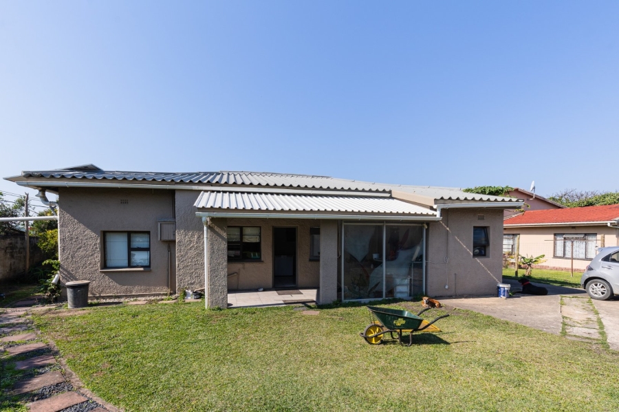 3 Bedroom Property for Sale in Uvongo KwaZulu-Natal