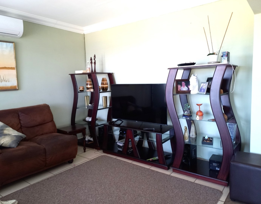3 Bedroom Property for Sale in Pumula KwaZulu-Natal