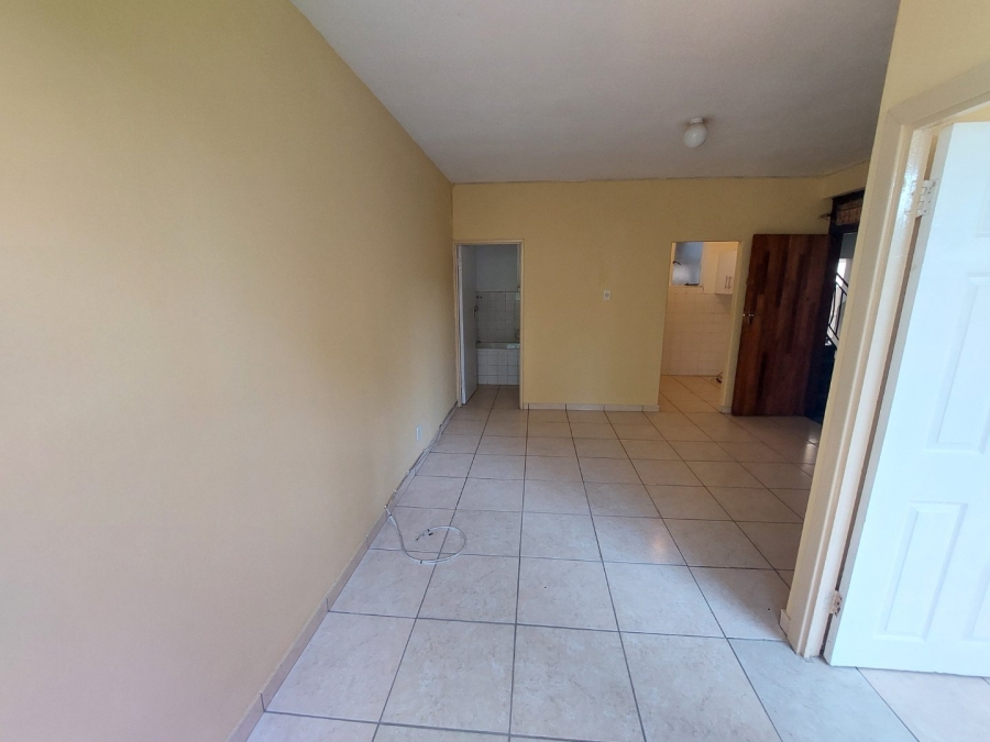 To Let 1 Bedroom Property for Rent in Essenwood KwaZulu-Natal