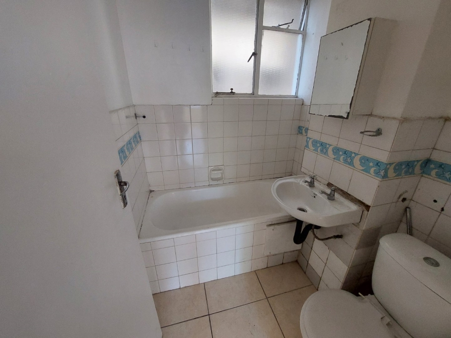 To Let 1 Bedroom Property for Rent in Essenwood KwaZulu-Natal