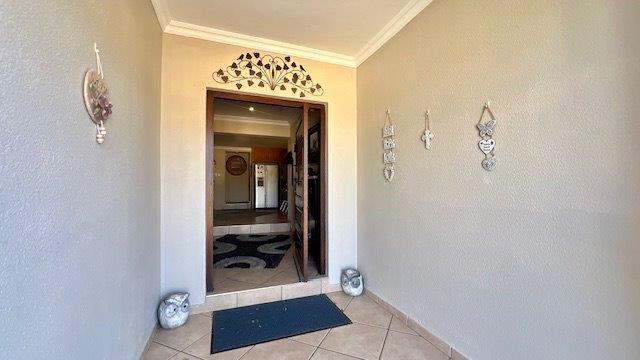 3 Bedroom Property for Sale in Uvongo KwaZulu-Natal