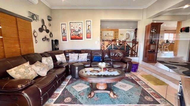 3 Bedroom Property for Sale in Uvongo KwaZulu-Natal