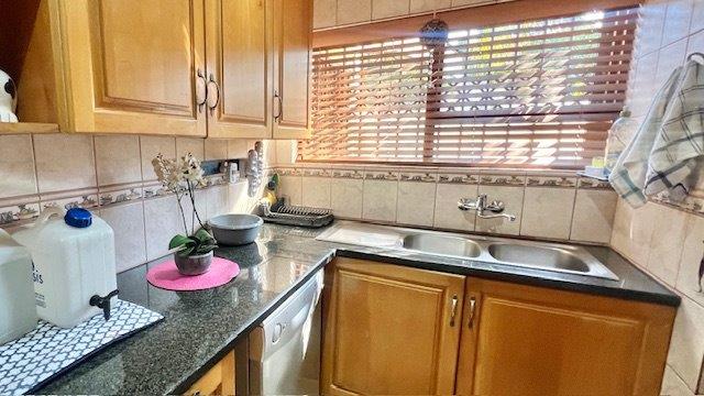 3 Bedroom Property for Sale in Uvongo KwaZulu-Natal
