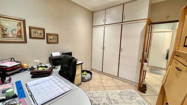 3 Bedroom Property for Sale in Uvongo KwaZulu-Natal