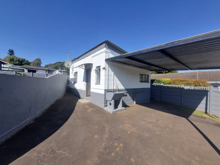 To Let 1 Bedroom Property for Rent in Hayfields KwaZulu-Natal
