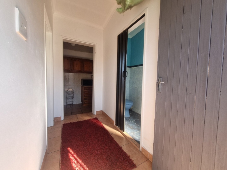 To Let 1 Bedroom Property for Rent in Hayfields KwaZulu-Natal