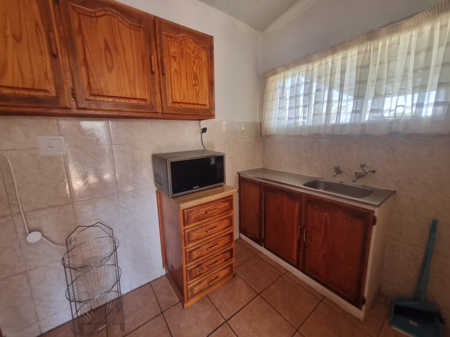 To Let 1 Bedroom Property for Rent in Hayfields KwaZulu-Natal