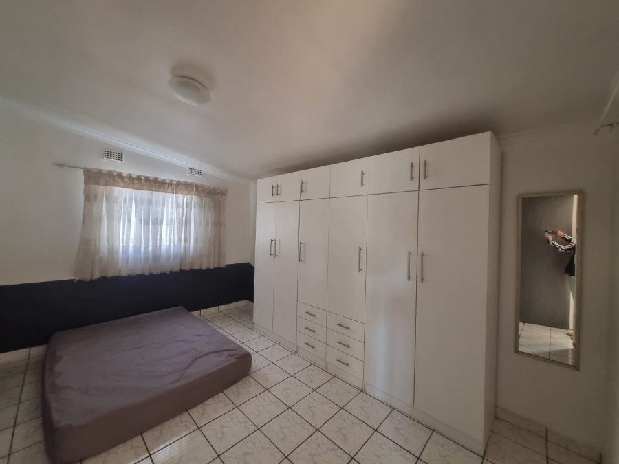 To Let 1 Bedroom Property for Rent in Hayfields KwaZulu-Natal